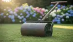 Gartenwalze: So gelingt der perfekte Rasen