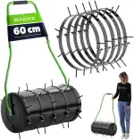 KADAX Rasenlüfter Walze 60 cm, Befüllbar mit Wasser oder Sand, Rasenwalze mit 6 cm Nägeln, Rasenb...