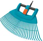Gardena combisystem-Kunststoff-Fächerbesen XXL Vario: Der extrabreite Gartenrechen für das Zusammenfegen von Laub und Gartenabfällen, Arbeitsbreite 77 cm, passend zu Allen cs-Stielen (3107-20)