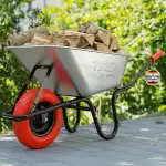 TIREX by xonic® Schubkarre mit Stahlfelge – Verzinkte Wanne bis 250kg/ 100l - Robuste Ausführung für Garten und BAU – Schieb-Karre mit PU Vollgummi-Rad (Rot- Silber)